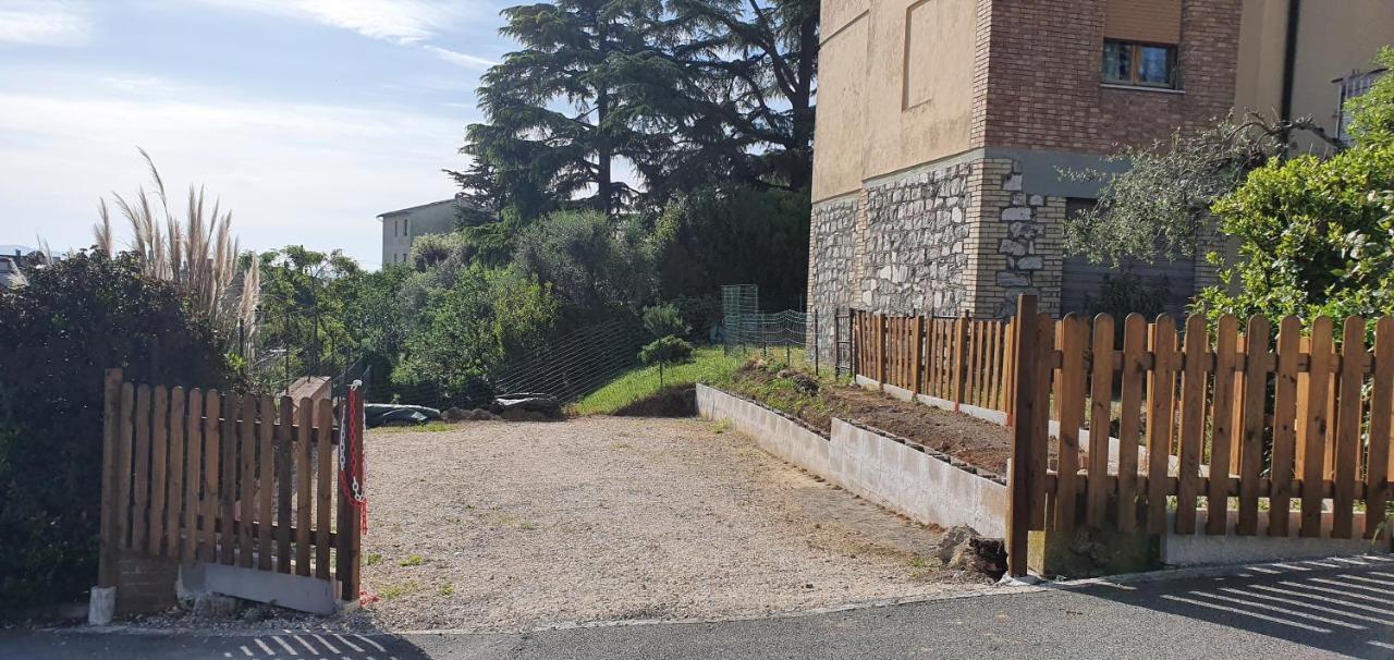 La Casina Di Jo Apartment Siena Bagian luar foto