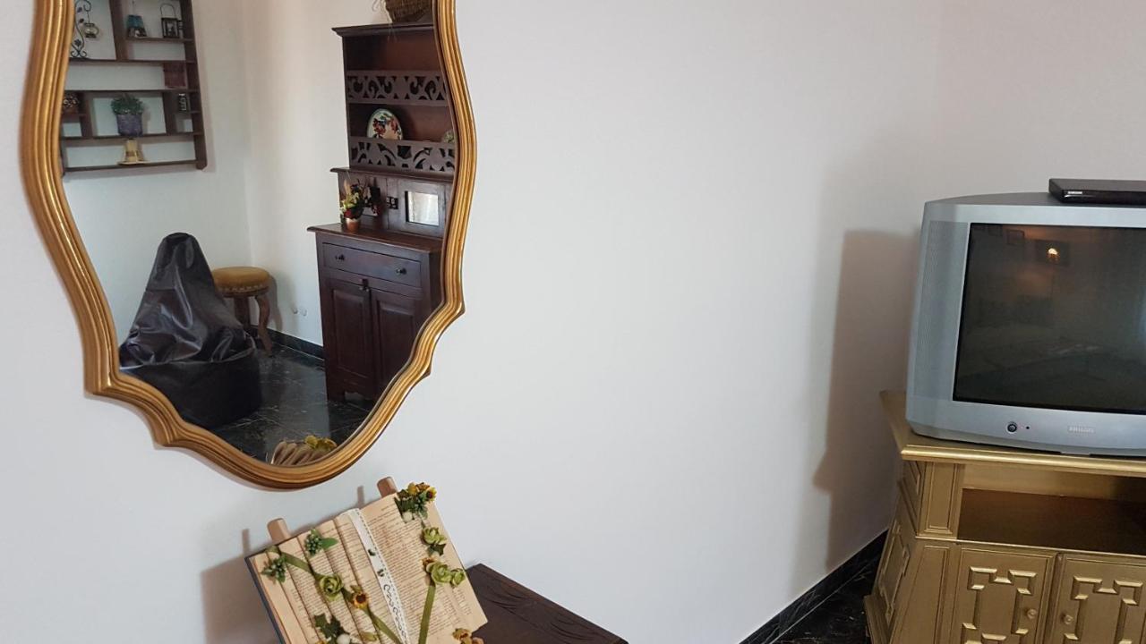 La Casina Di Jo Apartment Siena Bagian luar foto